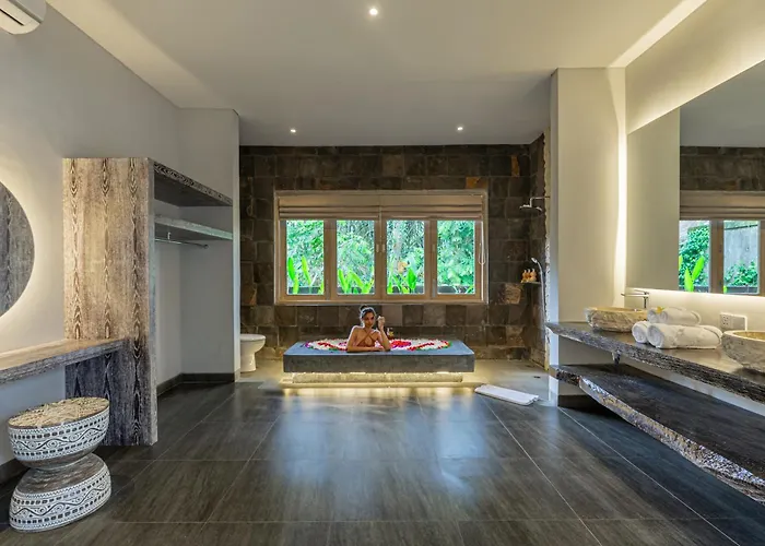 Brand New Luxury 3br Ethnic Ubud # 1 * Ubud